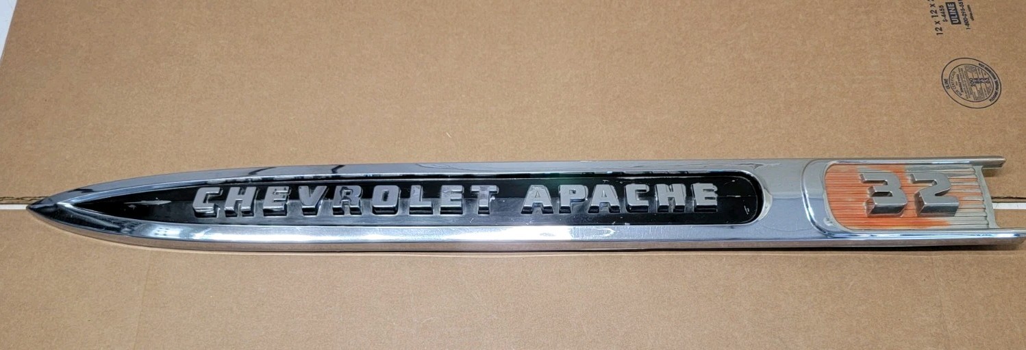 1959 CHEVROLET Apache 3000s 32 Truck FENDER EMBLEM Spear Driver Side 
