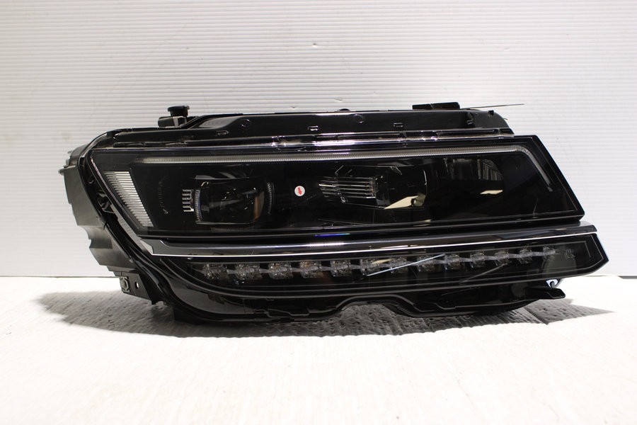 2018-2021 Volkswagen Tiguan LED Right Projector Headlight OEM 5NL9411114A