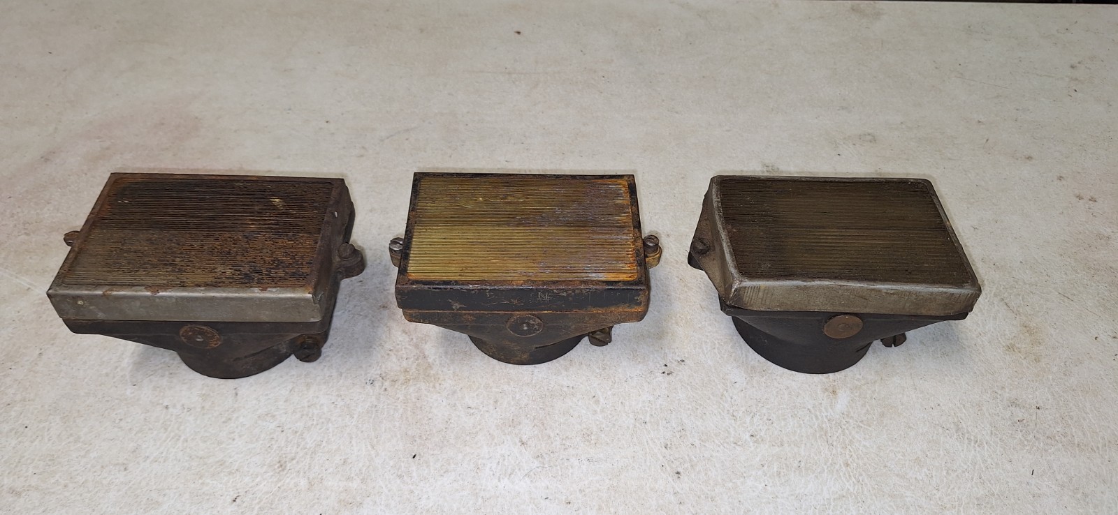 Rare Set 3 Vintage Brass Top Spark Arrestor Scoops Stromberg 97 Rochester 2GC Rare Set 3 Vintage Brass Top Spark Arrestor Scoops Stromberg 97 Rochester 2GC