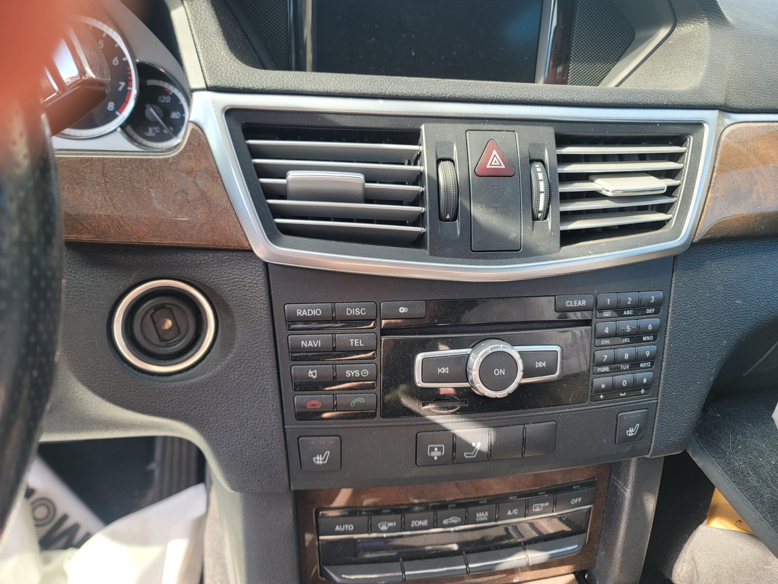 2010-2013 Mercedes W212 E350 E550 Command Head Unit CD Player Radio Control OEM 2010-2013 Mercedes W212 E350 E550 Command Head Unit CD Player Radio Control OEM