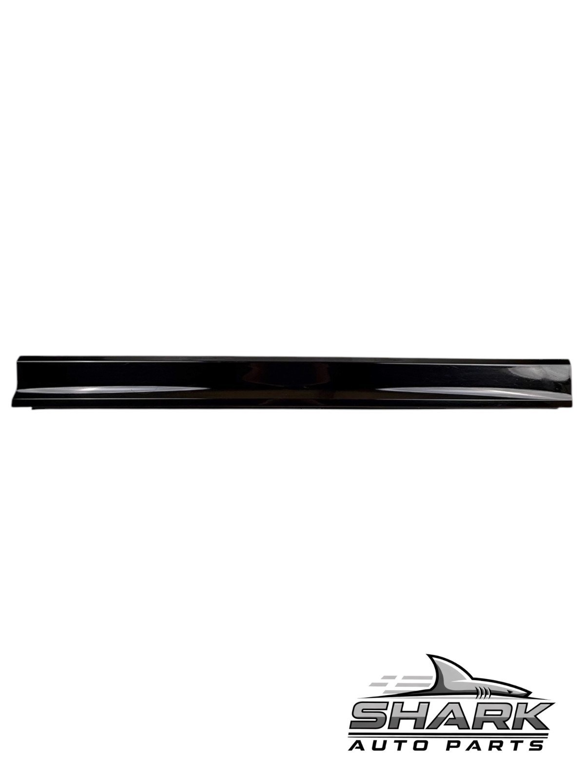 2024-2026 Porsche Macan Front Right Passenger Side Door Molding P/N 95C837096 2024-2026 Porsche Macan Front Right Passenger Side Door Molding P/N 95C837096