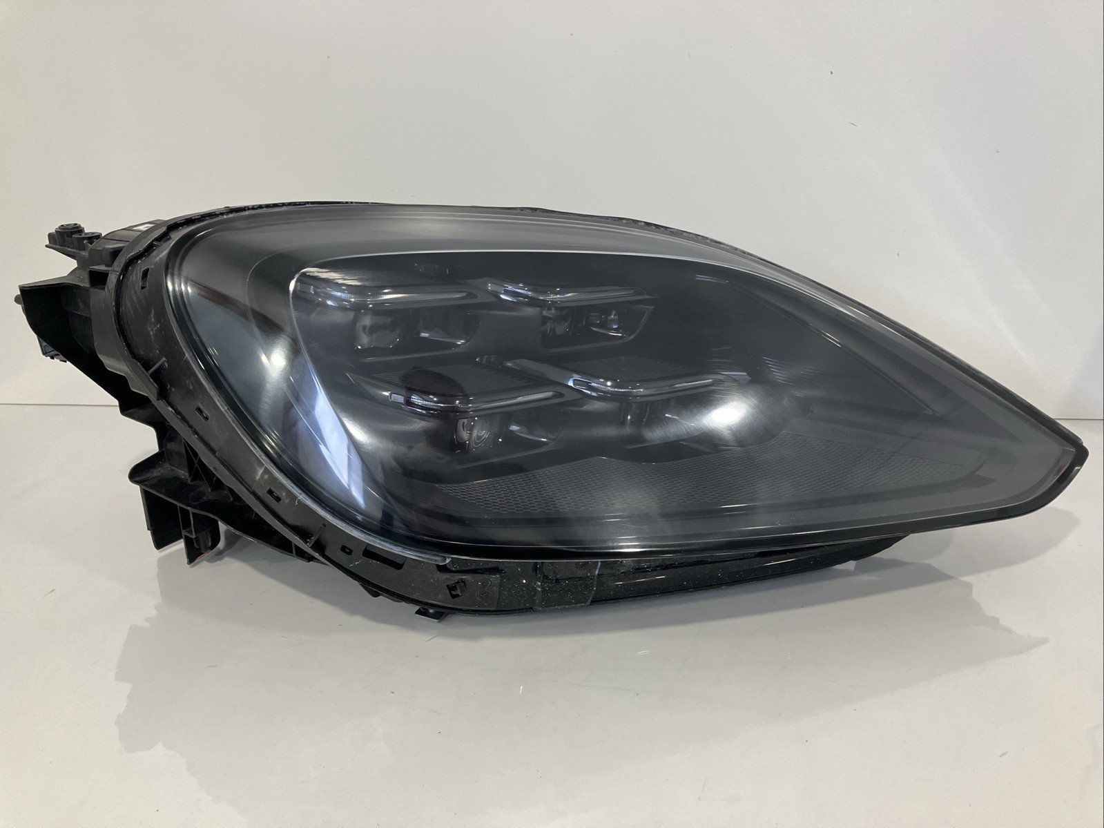 2024 2025 2026 Porsche Cayenne Passenger Right RH Turbo LED Headlight OEM 2992