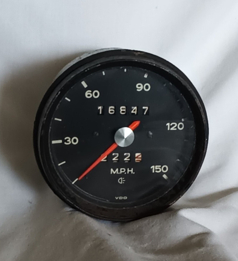 FACTORY ORIGINAL PORSCHE 911 VDO Speedometer 150MPH  91164150200