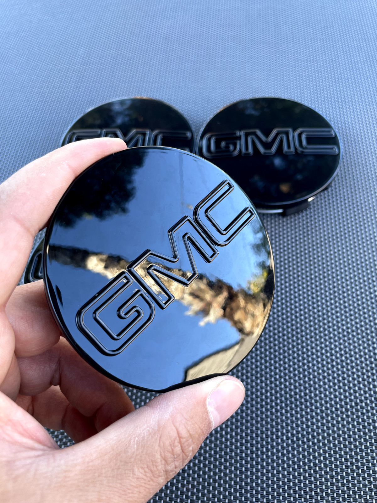 4 X GMC Glossy Black Center Caps 83MM(3 1/4\