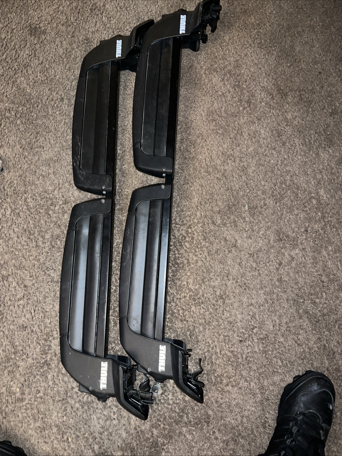 THULE Snowcat #5401 Rooftop Ski & Snowboard Rack Carrier & Keys