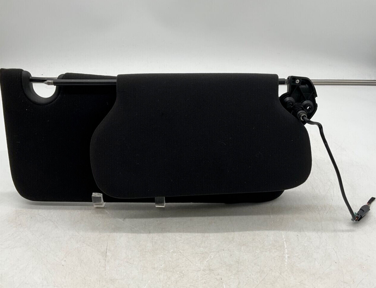 2006-2007 Cadillac DTS Passenger Sun Visor Black Illuminated OEM B02B29017