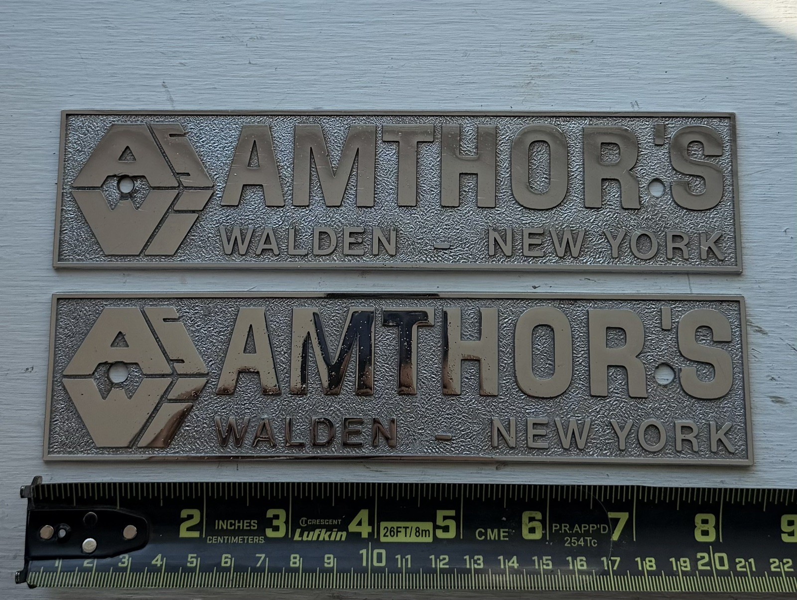 Vintage Amthors Walden New York 8.5” Metal emblems Vintage Amthors Walden New York 8.5” Metal emblems