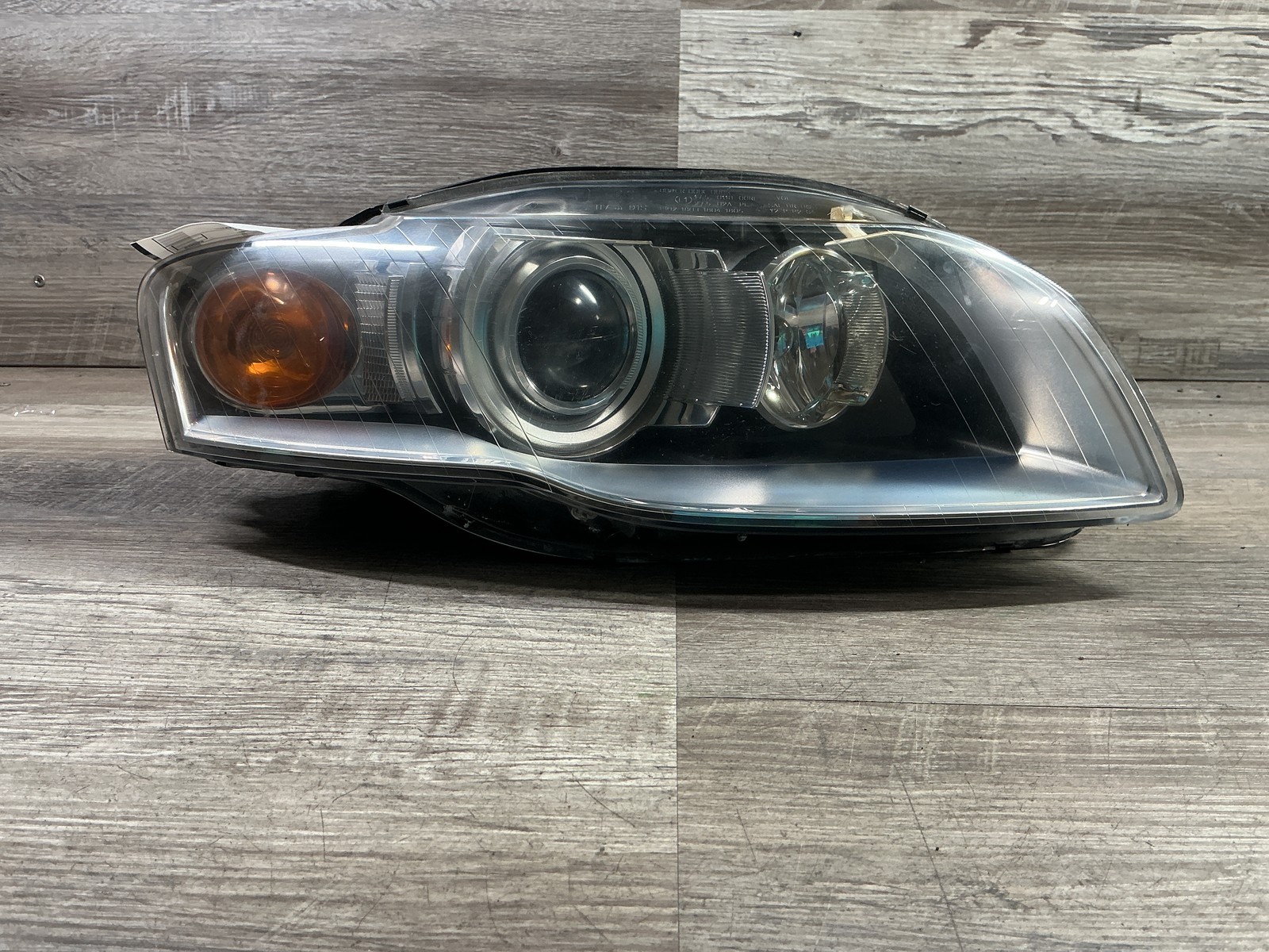 USED - 2007-2009 Audi A4 R Headlamp Xenon - OEM
