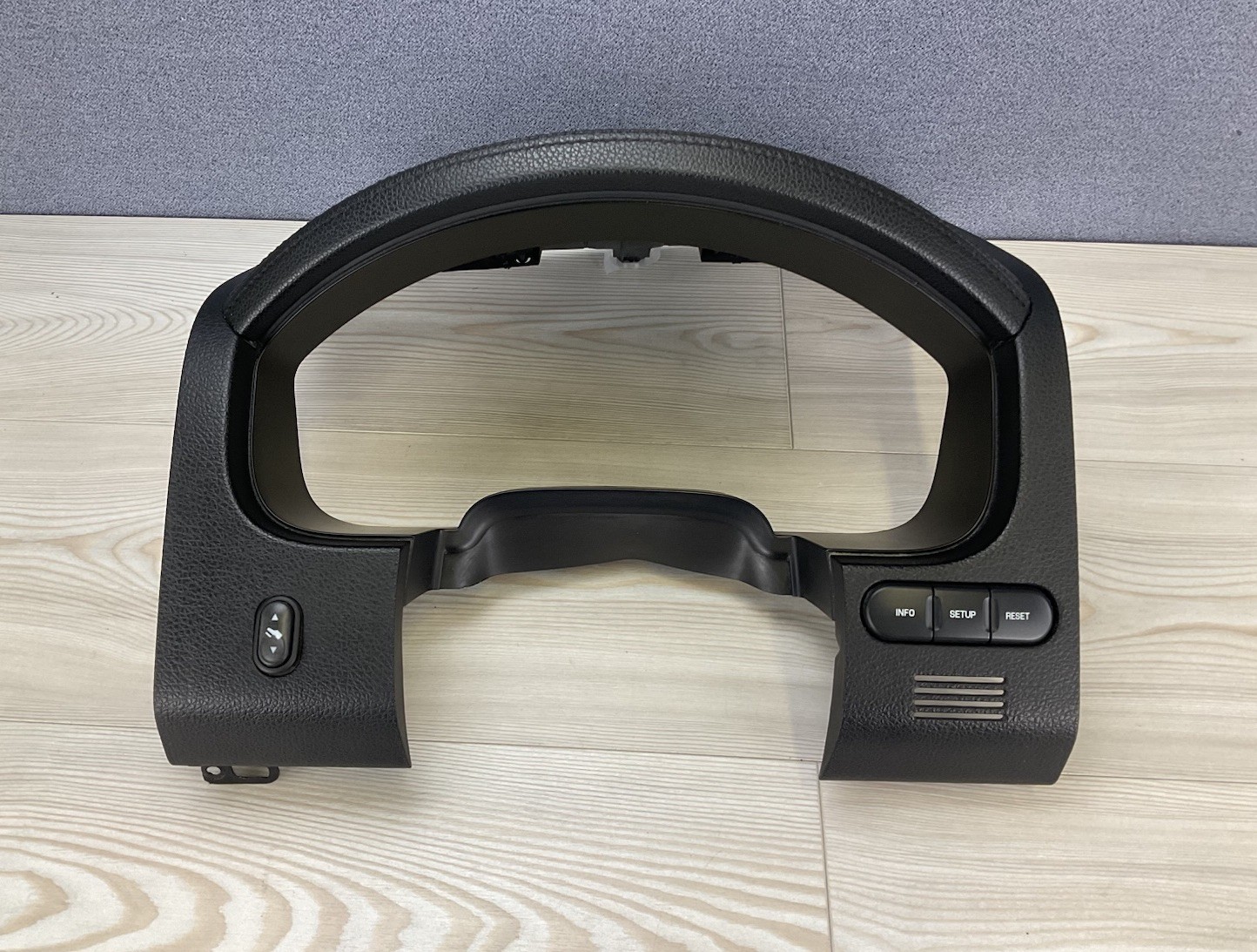 🔴2004-2008 Ford F-150 Instrument Cluster Speedometer Dash Bezel Trim. Black OEM 🔴2004-2008 Ford F-150 Instrument Cluster Speedometer Dash Bezel Trim. Black OEM