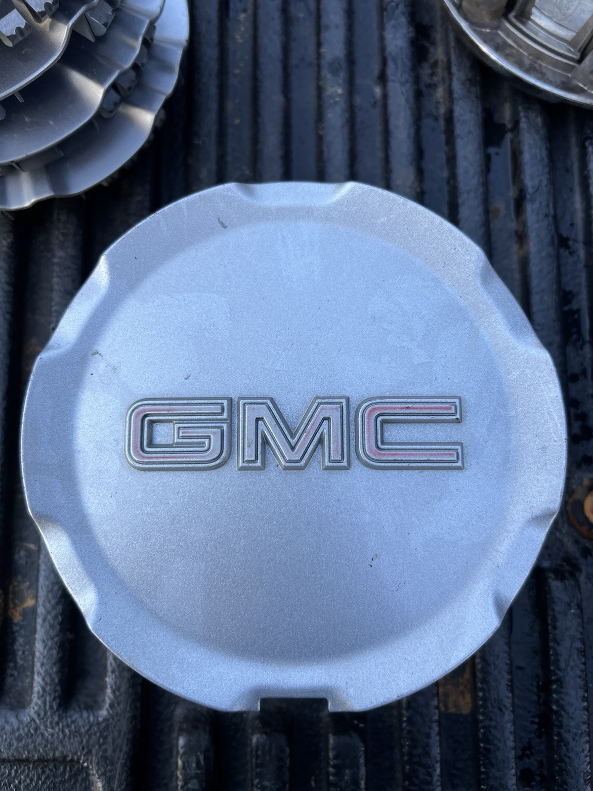 10 11 12 13 GMC TERRAIN Silver Painted 17'' Aluminum Wheel Center Cap 9597973