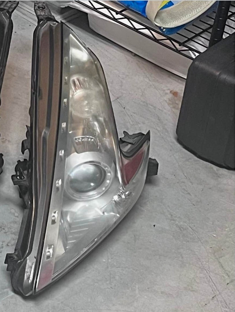 2009 - 2017 Nissan 370Z Left(Driver's Side) HID Headlight Assembly OEM RK16 2009 - 2017 Nissan 370Z Left(Driver's Side) HID Headlight Assembly OEM RK16