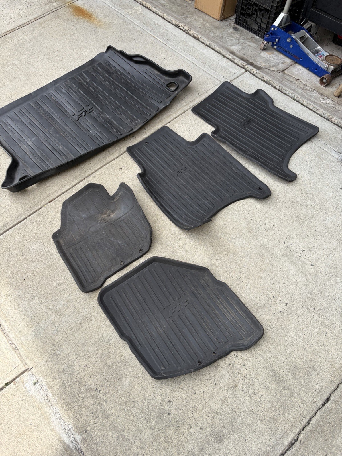 USED * 07-08 Honda Fit GD3 USDM OEM Rubber Floor Mats Including Trunk Mat