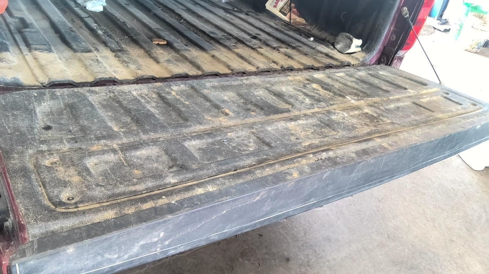 (LOCAL PICKUP ONLY) Trunk/Hatch/Tailgate Thru 11/08/15 Opt UVC Fits 14-16 SIERRA