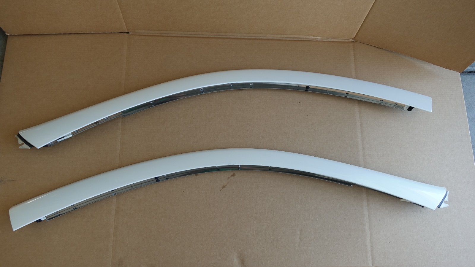 08-15 INFINITI G37/Q60 Coupe LEFT & RIGHT A-Pillar White/QAA OEM 76837 76836 08-15 INFINITI G37/Q60 Coupe LEFT & RIGHT A-Pillar White/QAA OEM 76837 76836