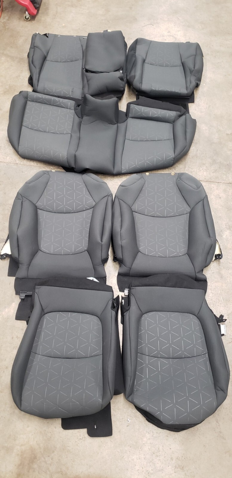 2019-23 Toyota Rav4 XLE W/POWER DRIVER SEAT OEM replacement BLACK seat covers