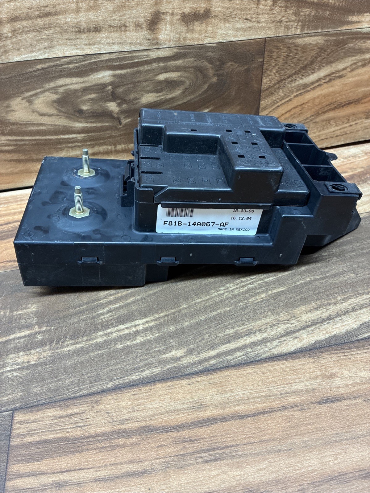1999 - 01 Ford F250 Super Duty 5.4l Interior Fuse Box Assembly F81B-14A067-AF 1999 - 01 Ford F250 Super Duty 5.4l Interior Fuse Box Assembly F81B-14A067-AF