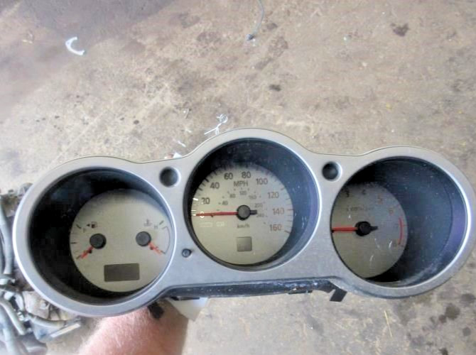 2004-2005 Nissan Maxima  Speedometer Instrument Cluster Gauge OEM