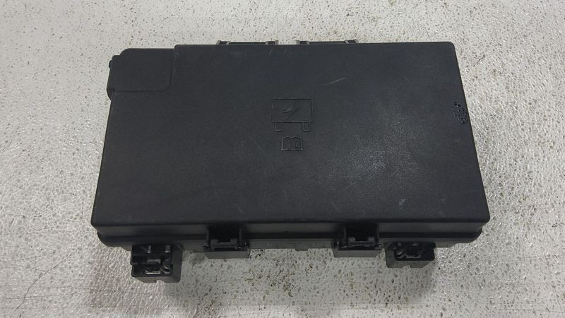 2018-2020 Dodge Durango Power Distribution Center Engine Fuse Box Assembly OEM