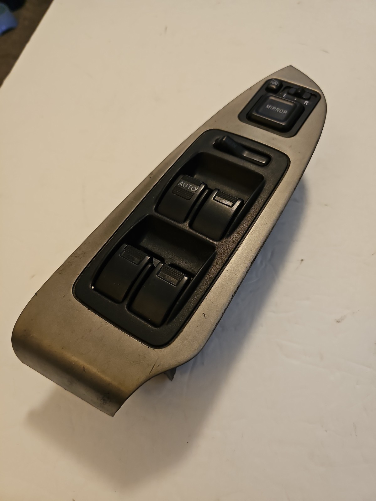 2003-2008 Honda Pilot LEFT FRONT DRIVER MASTER WINDOW SWITCH OEM 