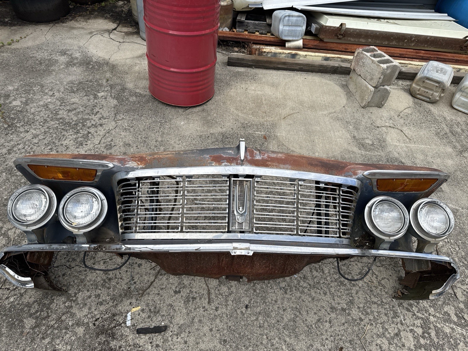 1963 Chrysler Imperial Front 