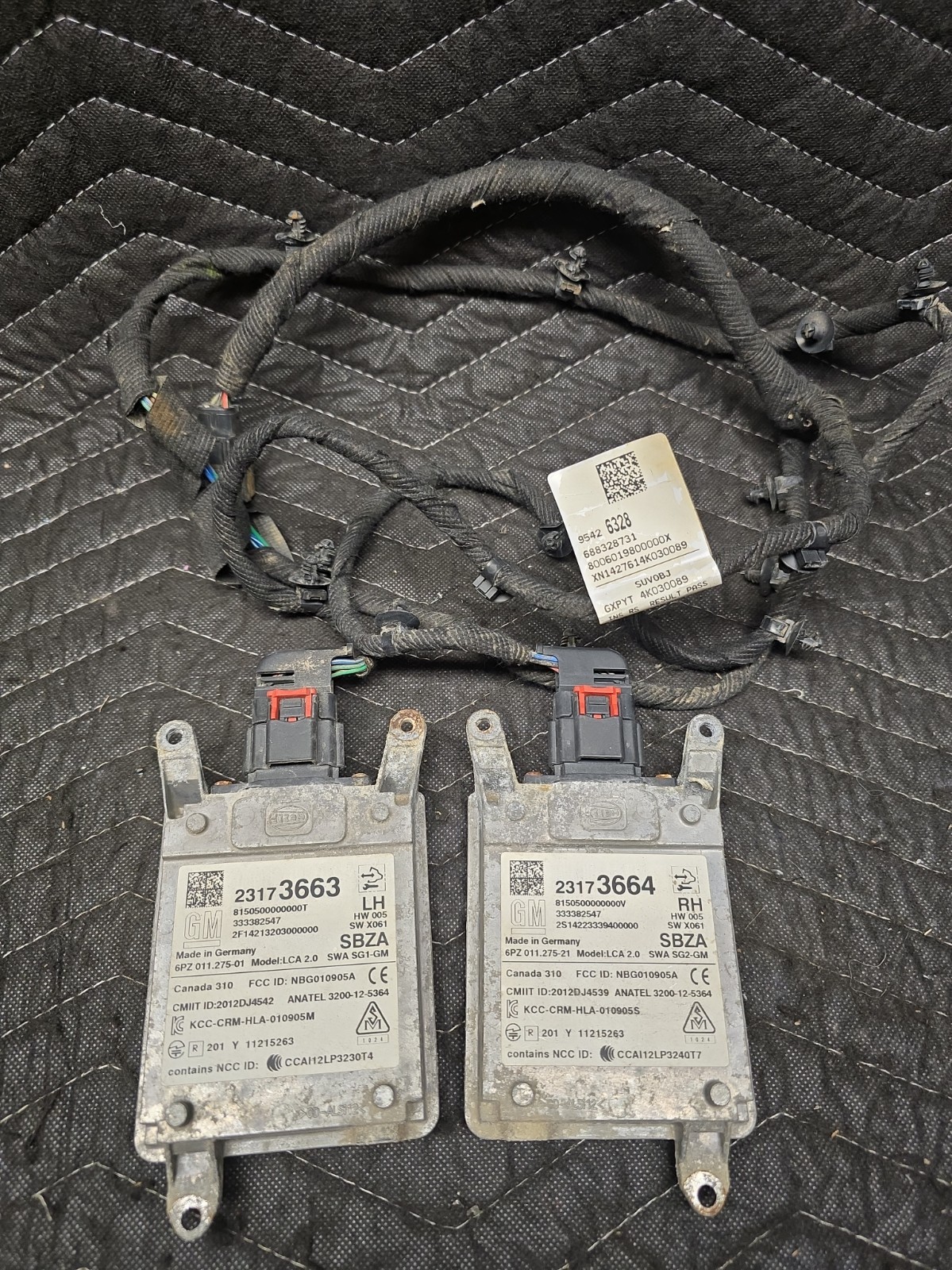 OEM 2013-2016 Buick Encore Blind Spot Alert Sensor Module Pair w/ Harness USED 