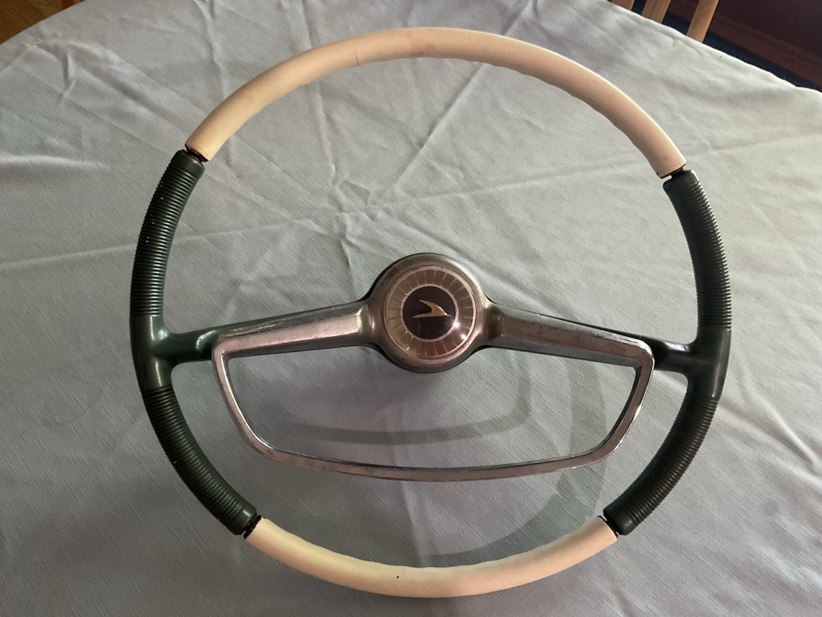 1953-1956 STUDEBAKER STEERING WHEEL DELUXE WITH HORN RING and HORN BUTTON/EMBLEM