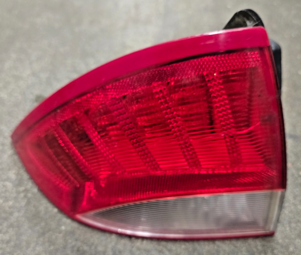 2010 2011 Mercury Milan DRIVER Left Taillight Tail Light LED lamp OEM 10 11