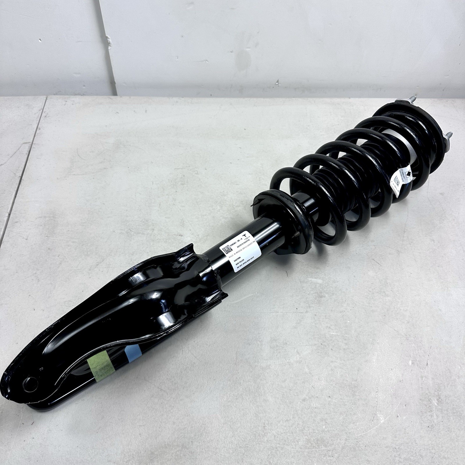NEW 2020-2024 Tesla Model Y Dual Motor Front Right Shock Strut 2288367-00-A OEM