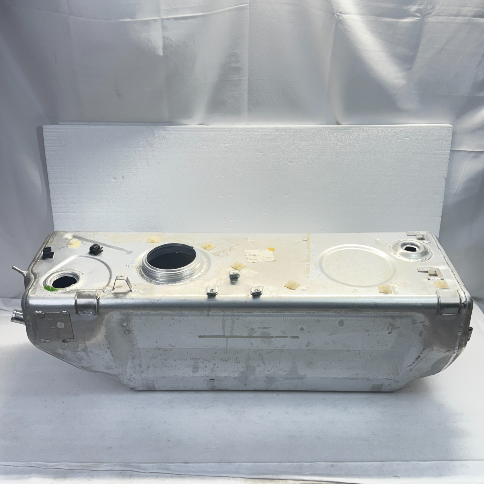 06-13 Maserati Quattroporte M139 Gas Fuel Tank Reservoir Assembly OEM 57k