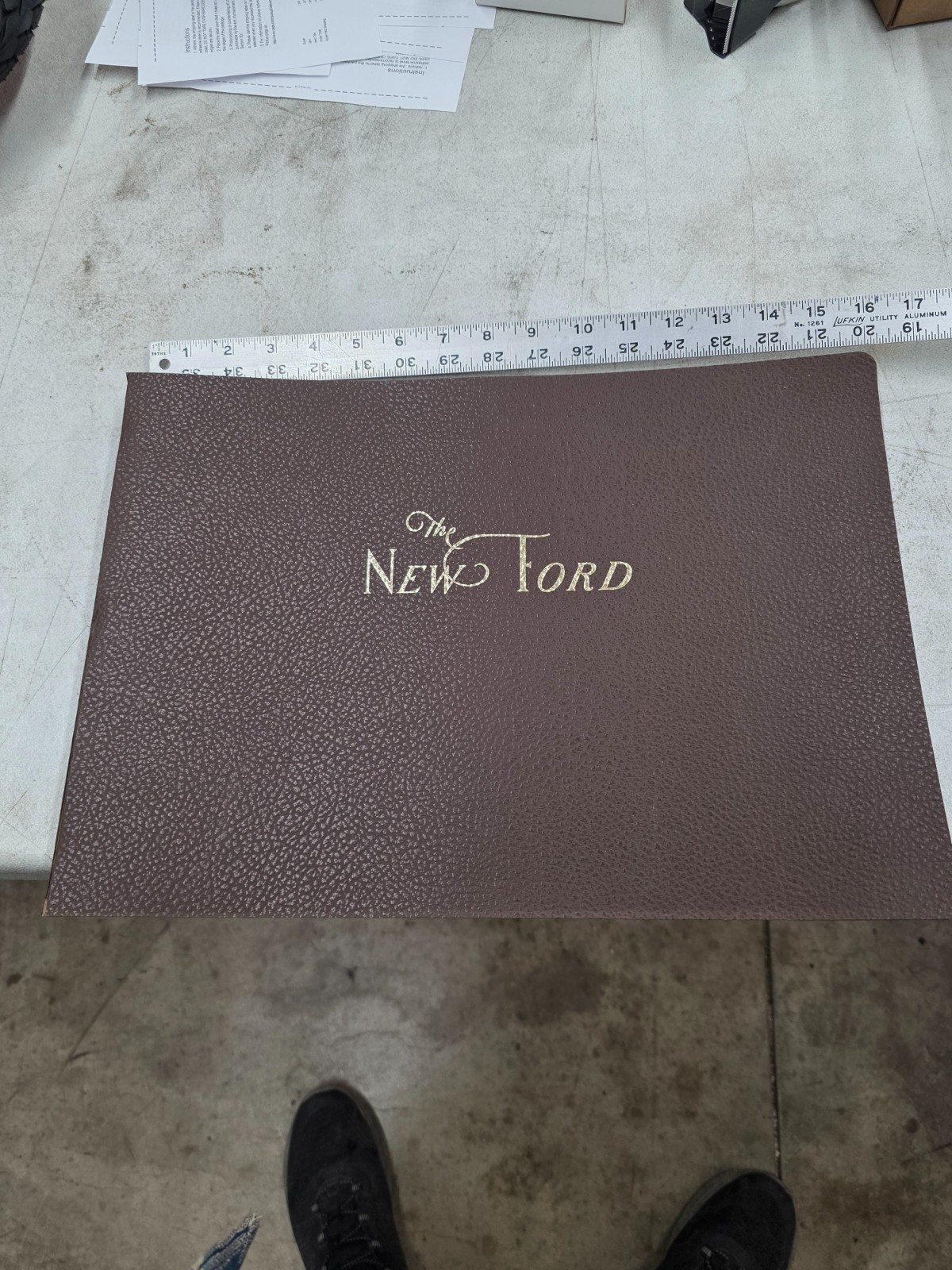 THE NEW FORD DEALERS SELLING BOOK VERY RARE 2/3RD OFF RETAIL THE NEW FORD DEALERS SELLING BOOK VERY RARE 2/3RD OFF RETAIL