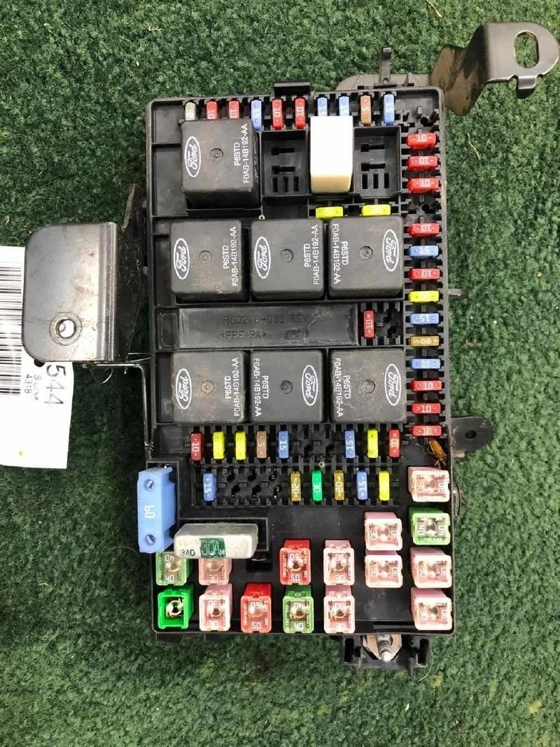 2003-2004 Ford F250 Super Duty 6.0L Engine Fuse Box Assembly OEM With Warranty