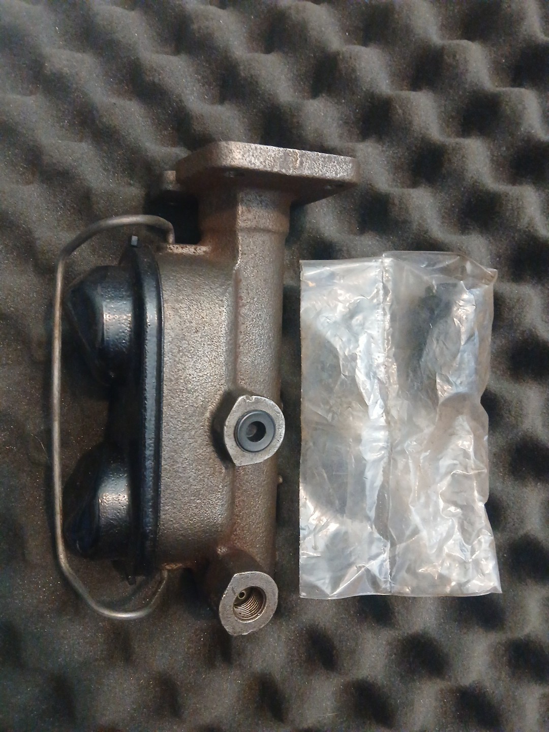NOS Wagner Master Cylinder - 75817 - 29899 - 1971-1975 Dodge/Plymouth