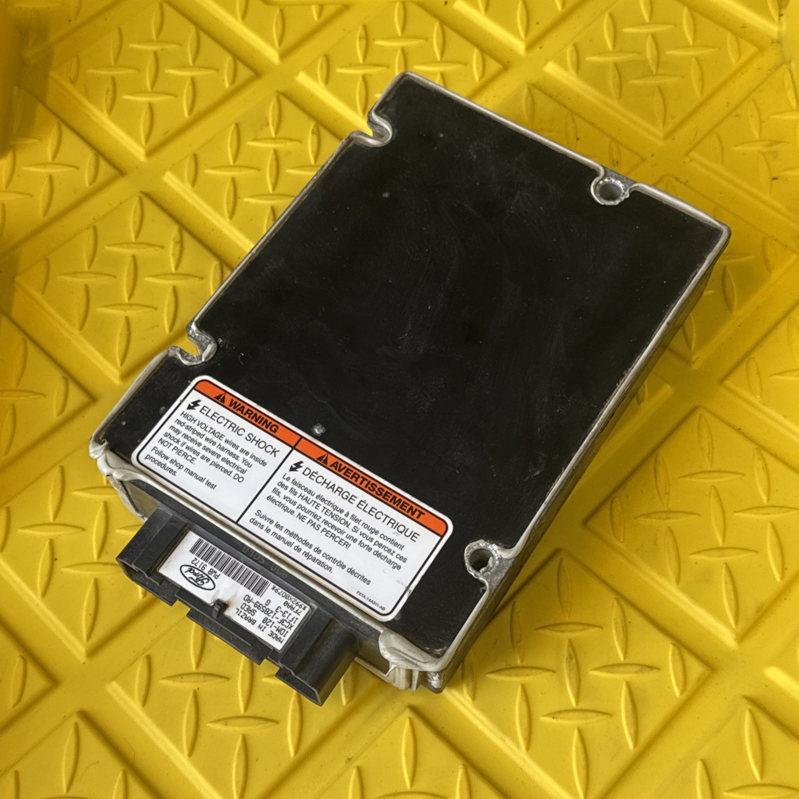 1999-2003 FORD E-450 7.3L DIESEL IDM-120 INJECTOR DRIVE MODULE XC3F-12B599-AD 1999-2003 FORD E-450 7.3L DIESEL IDM-120 INJECTOR DRIVE MODULE XC3F-12B599-AD