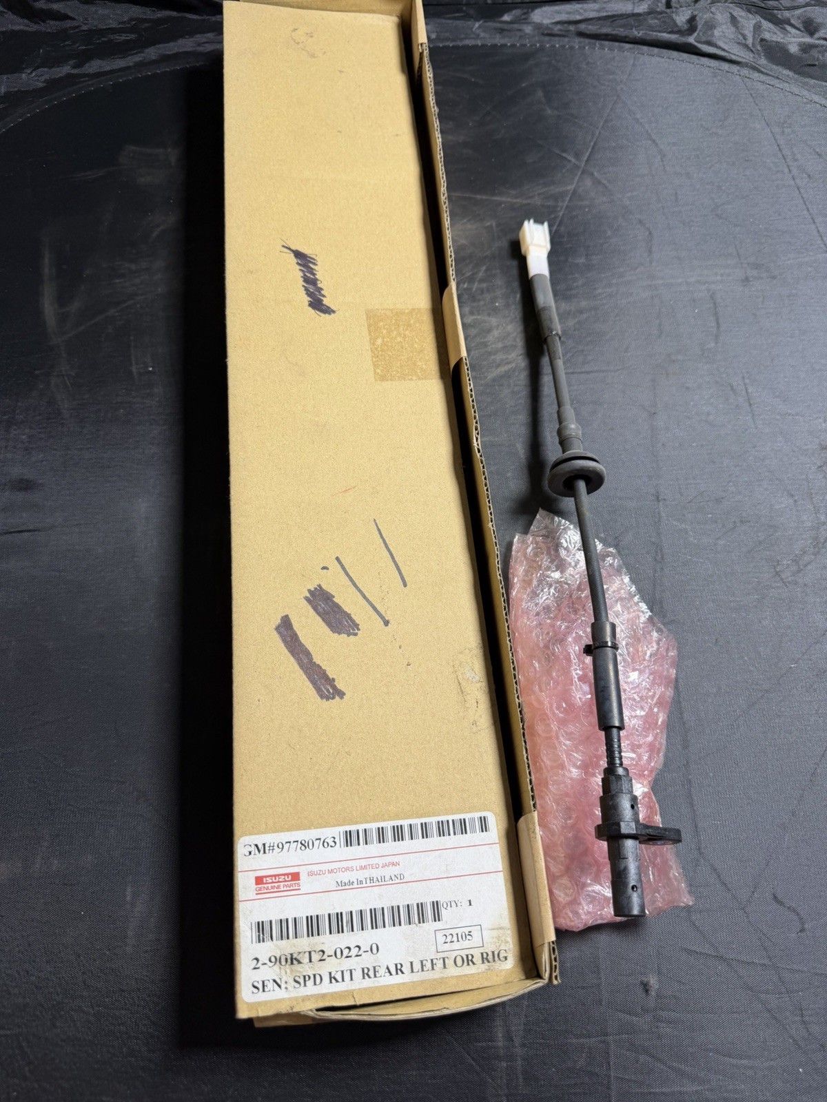 Genuine Isuzu OEM Rear ABS Wheel Speed Sensor 2-90KT2-022-0 NEW