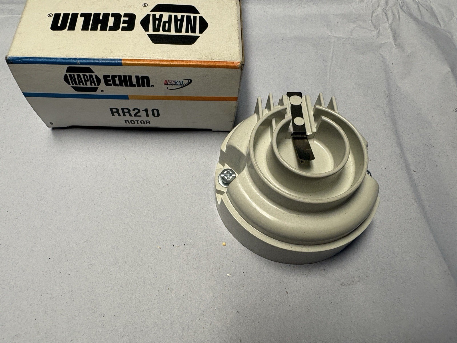 (1) NOS Napa Echlin Distributor Rotor, RR210, 1983-1989 Chevy, Buick, Cadillac