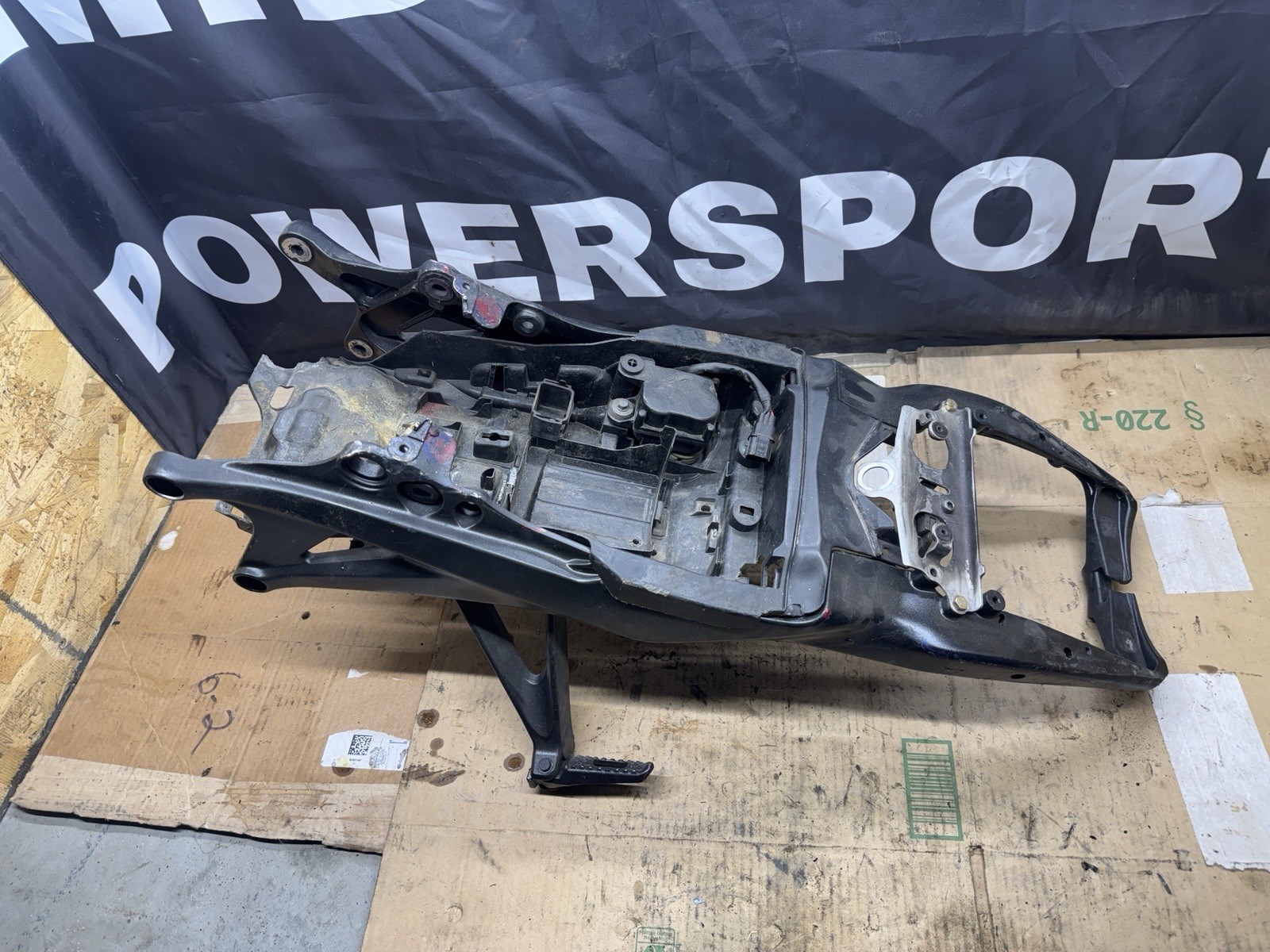 2009 08-16 HONDA CBR1000RR STRAIGHT REAR SUBFRAME PASSENGER PEGS