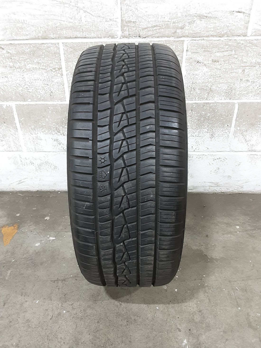1x P225/45R17 Continental ControlContact Sport SRS Sport+ 8/32 91 W Used Tire 