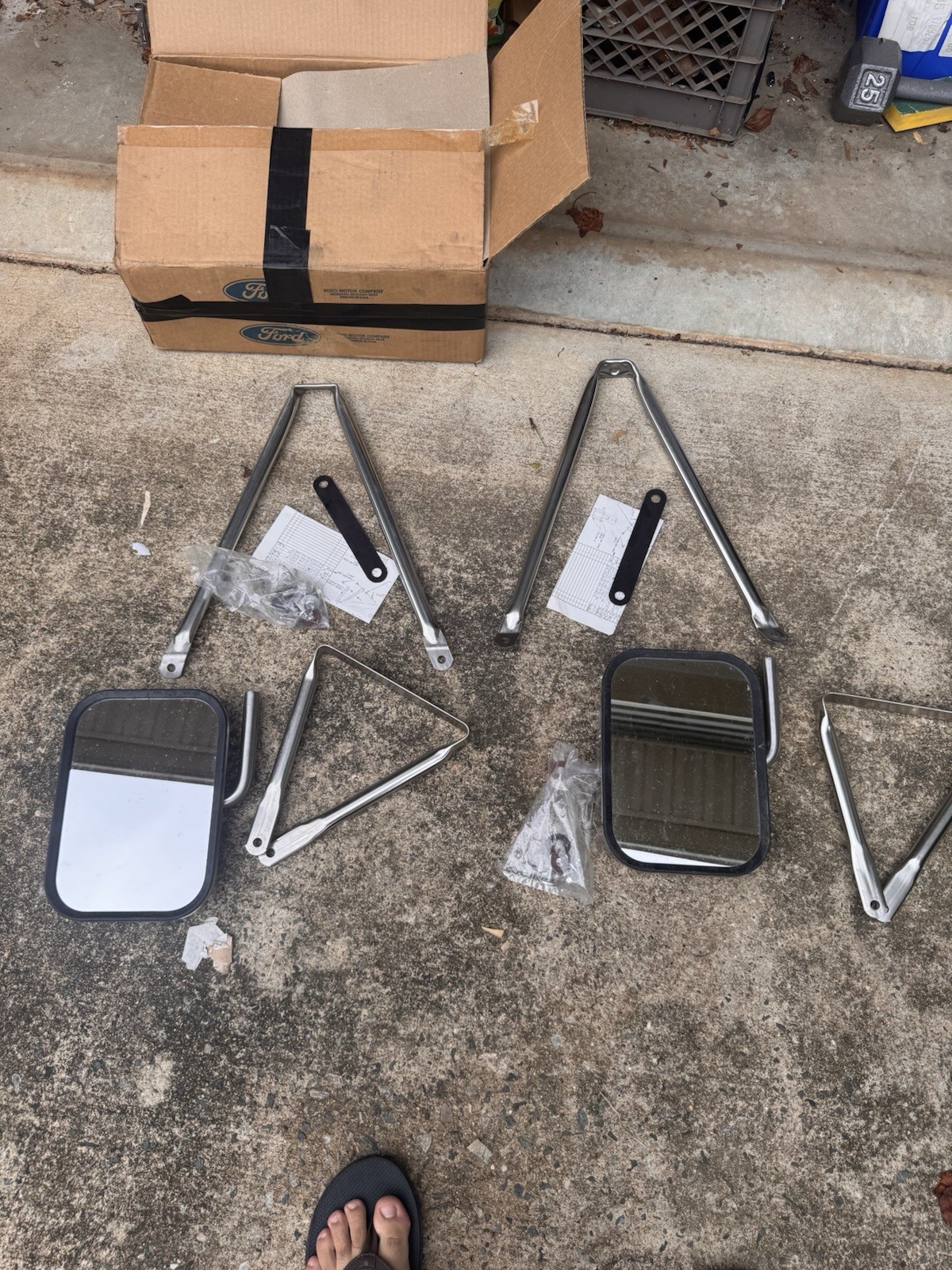 MOS 1970’s 80’s 90’s FORD TRUCK F SERIES ECONOLINE OURSIDE MIRROR ASSEMBLY MOS 1970’s 80’s 90’s FORD TRUCK F SERIES ECONOLINE OURSIDE MIRROR ASSEMBLY