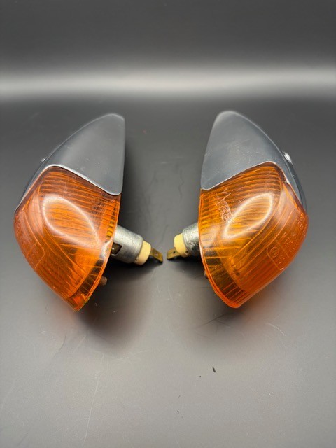 VW BUG FRONT TURN SIGNAL INDICATORS 1958-1963 VW BUG FRONT TURN SIGNAL INDICATORS 1958-1963