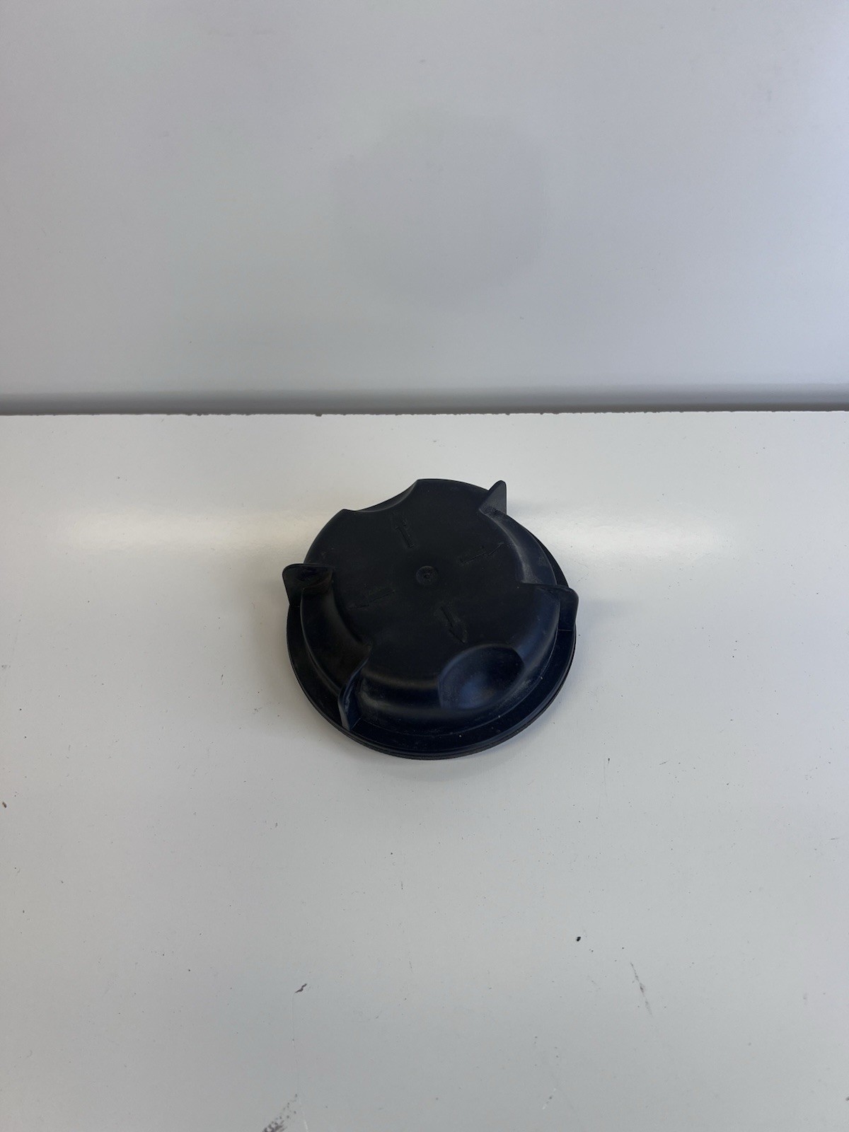 NICE 3.125” Headlight Plastic Dust Cover Cap OEM ACADIA CTS MUSTANG 61A18080137 NICE 3.125” Headlight Plastic Dust Cover Cap OEM ACADIA CTS MUSTANG 61A18080137