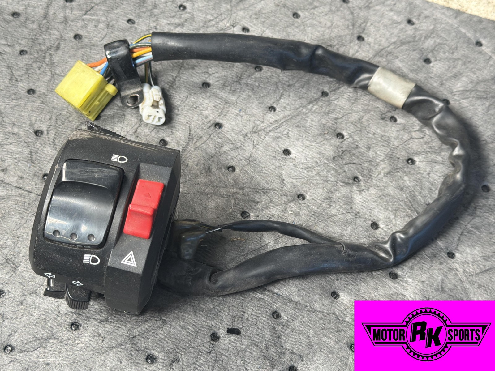 11-26, 2011-2026 suzuki gsxr600/750 LEFT HAND CONTROLS SWITCH SWITCHES