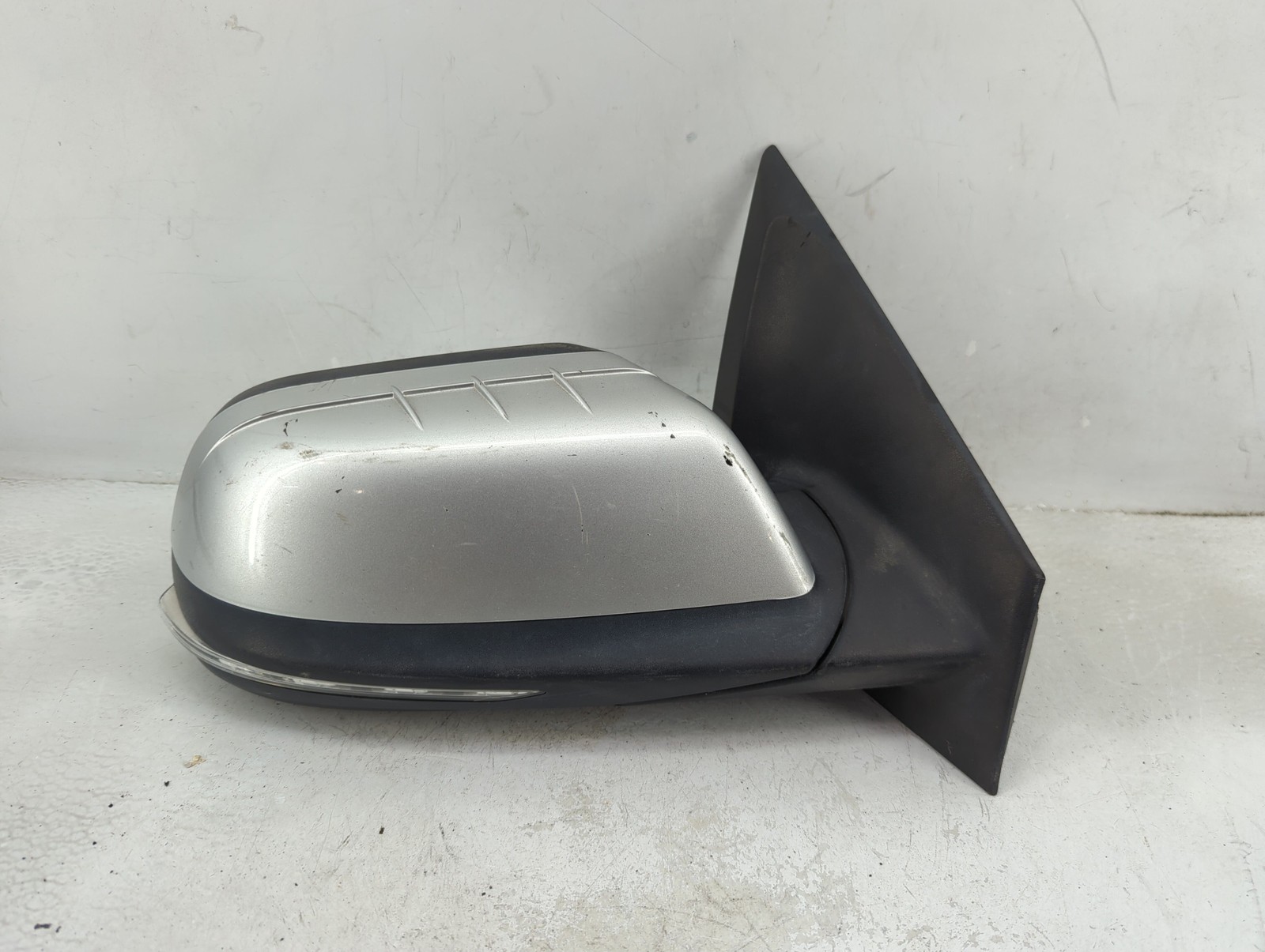 2013-2014 Ford Edge Passenger Right Side View Power Door Mirror Silver R96X8 2013-2014 Ford Edge Passenger Right Side View Power Door Mirror Silver R96X8