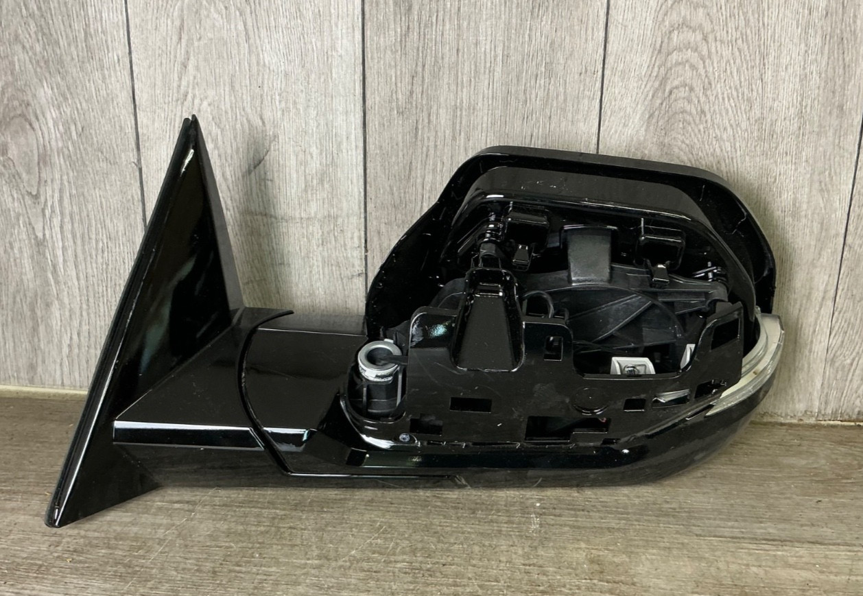 # 2022-2023 TOYOTA TUNDRA MIRROR LH DRIVER  SIDE OEM  879100C690