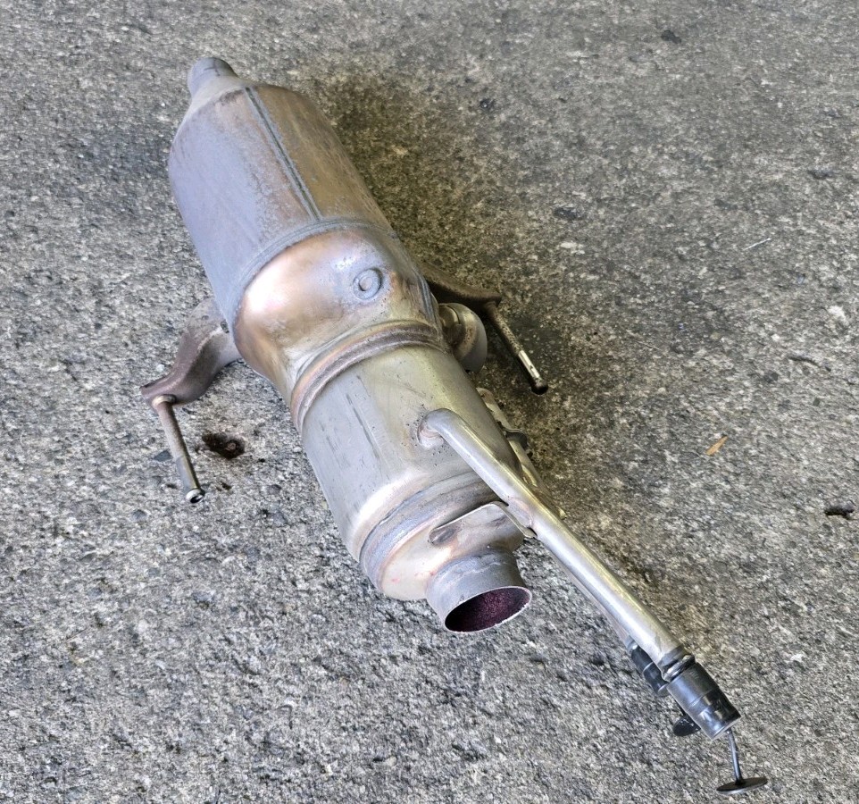 10-15 Toyota Prius Exhaust Coolant Heat Exchanger Recirculation System Resonator 10-15 Toyota Prius Exhaust Coolant Heat Exchanger Recirculation System Resonator