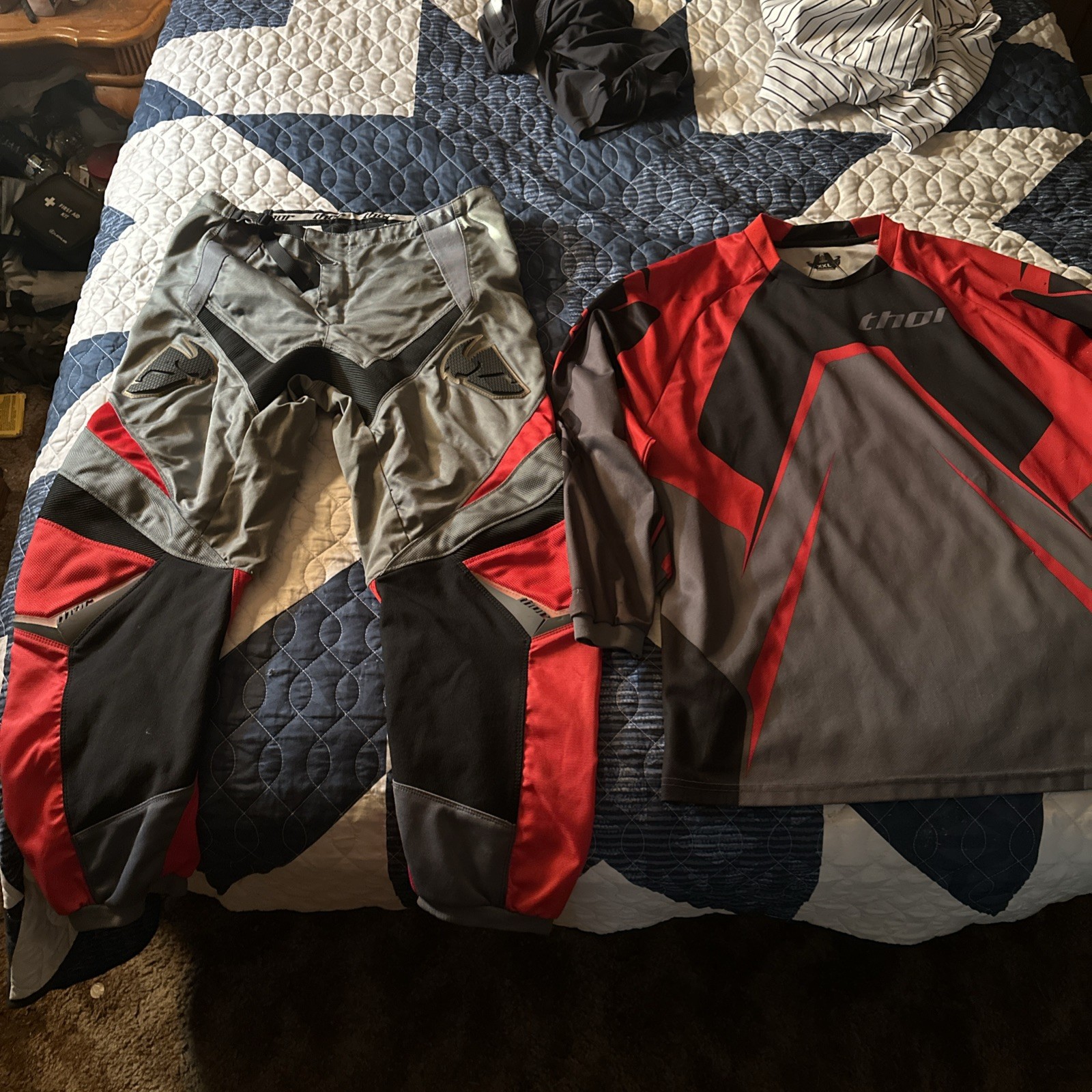 Thor MX Riding Suit Size 38 Pants , XXL Shirt Red/Black/Grey USED