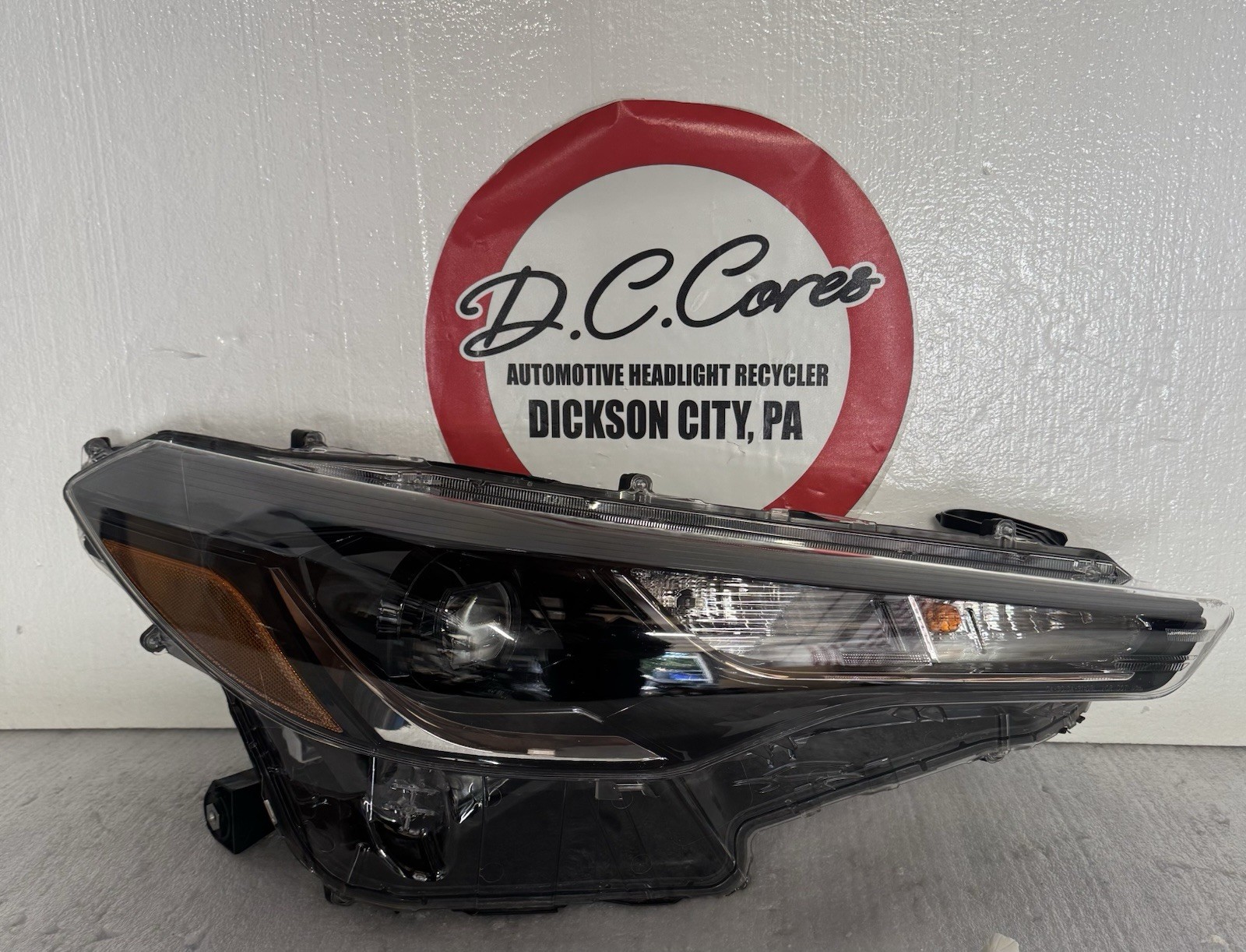 🌟USED🌟DAMAGED🌟2022-2024 Toyota Corolla Cross Right Side LED Headlight