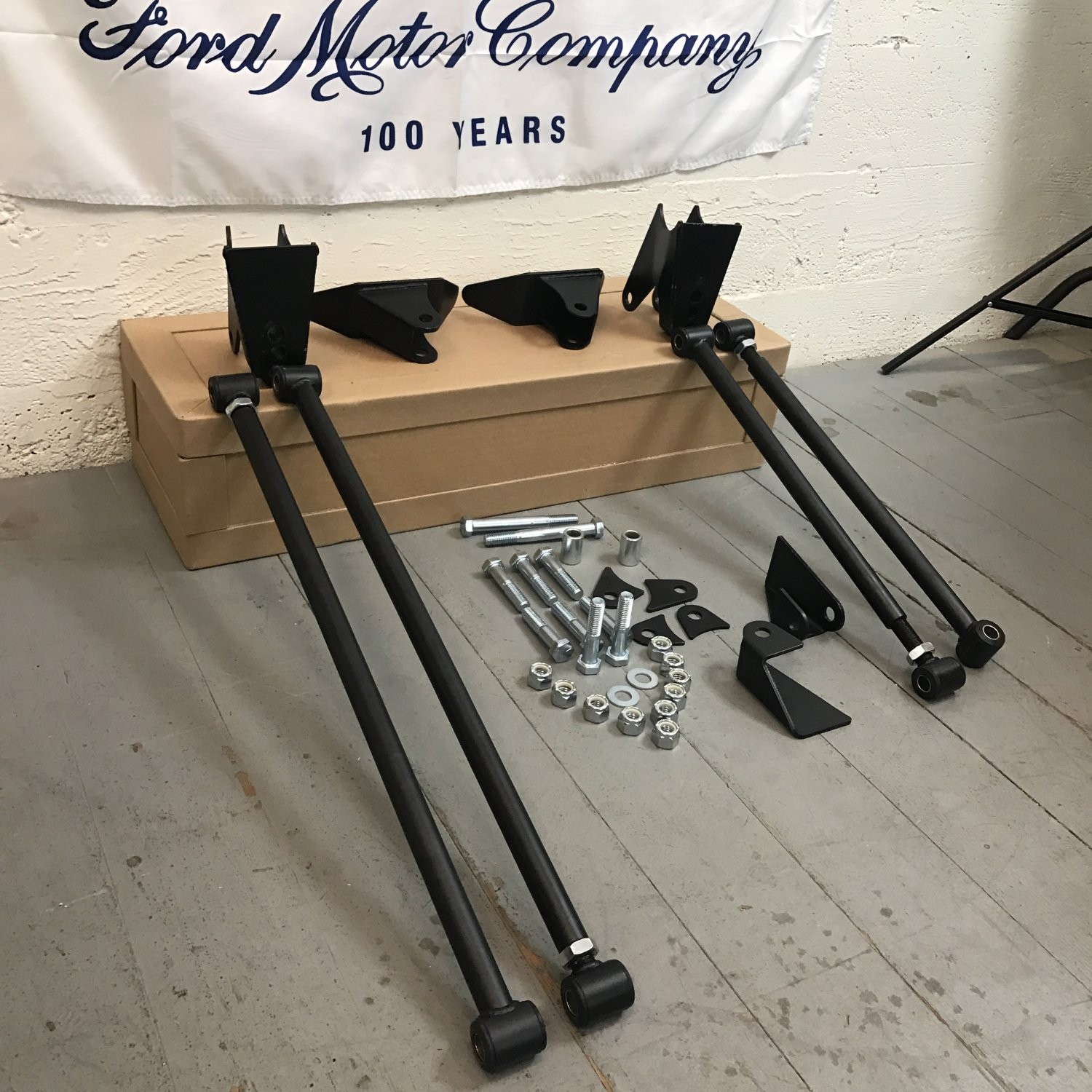 Ford Thunderbird 1955-1957 Heavy Duty 4 Link Kit V8 Hot Rod Classic 50s Pin UP 