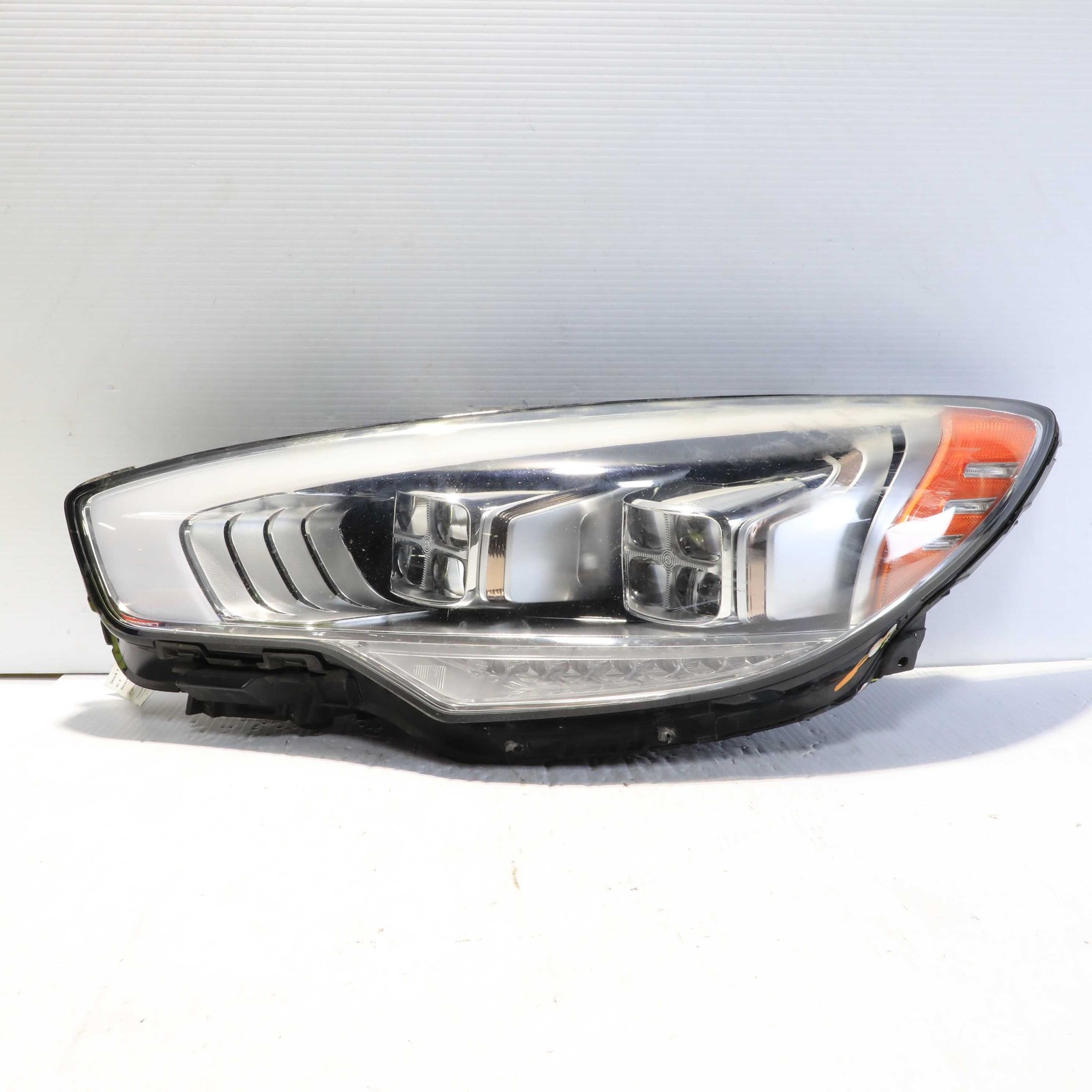 2015-2017 Kia K900 LED Left Side Projector Headlight Assembly OEM 921013T520