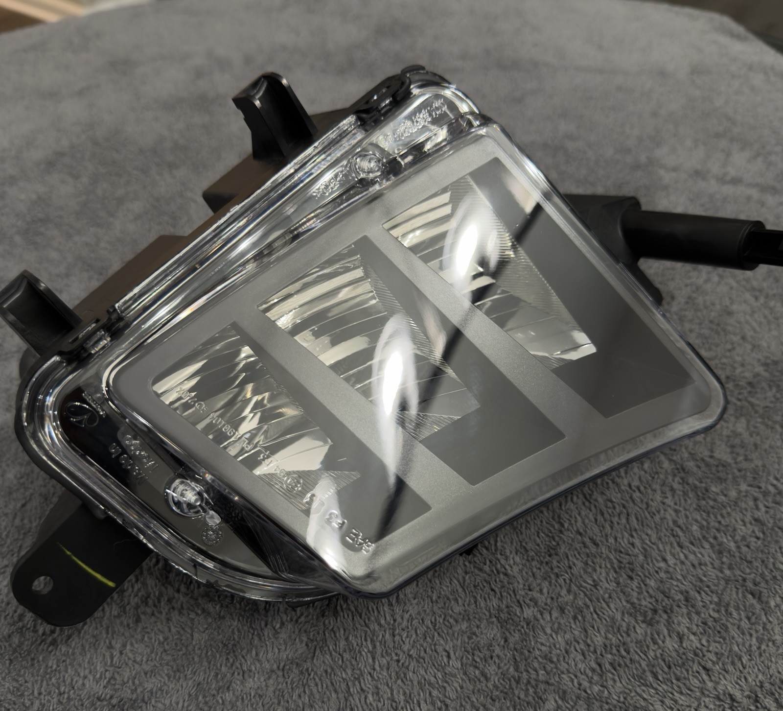 (5GM-941-699-B) Left LED Fog Light 18-21 Volkswagen GTI (5GM-941-699-B) Left LED Fog Light 18-21 Volkswagen GTI
