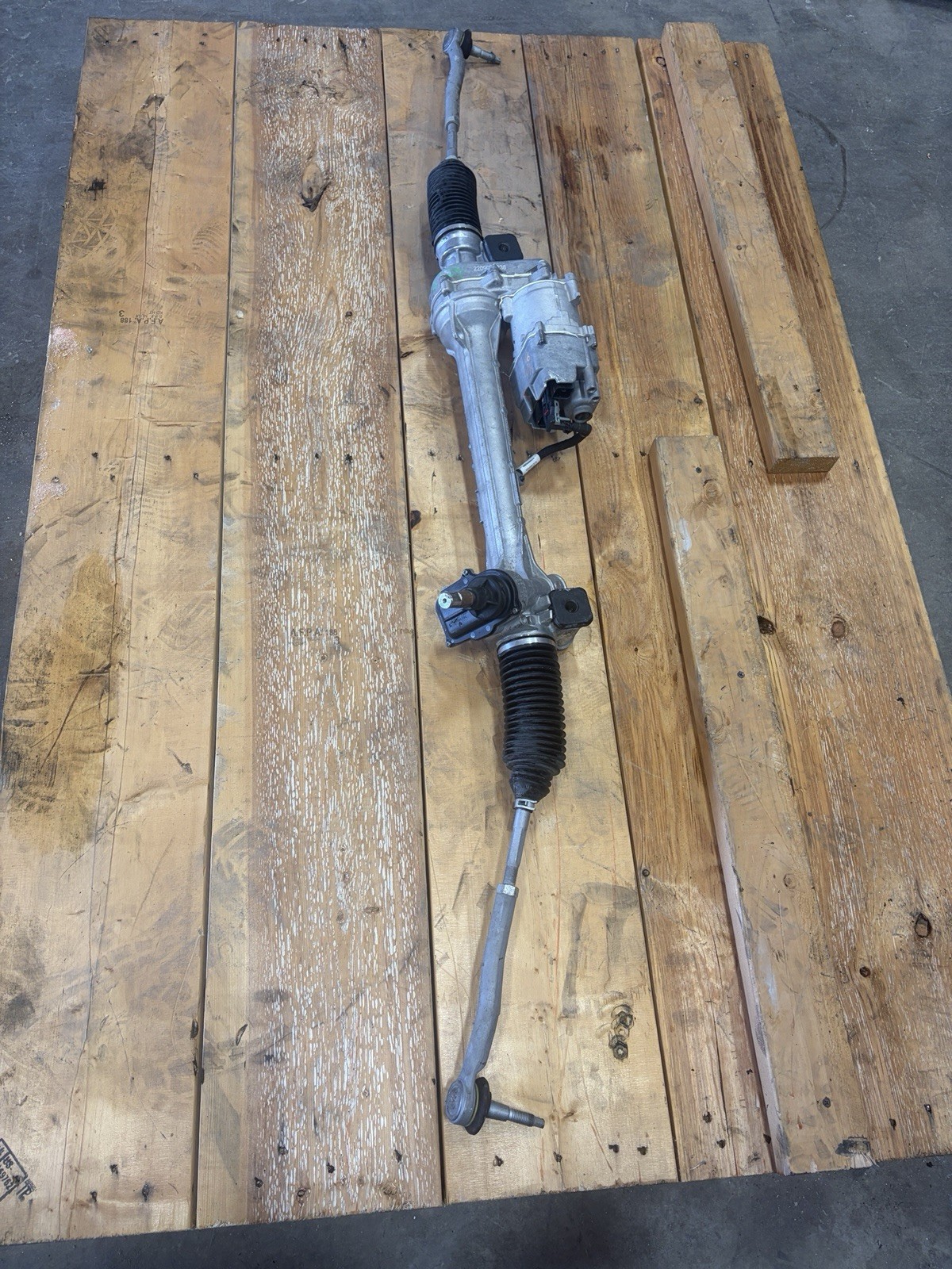 2021-2025 FORD BRONCO 2.3L 4X4 ELECTRIC POWER STEERING GEAR RACK & PINION 2021-2025 FORD BRONCO 2.3L 4X4 ELECTRIC POWER STEERING GEAR RACK & PINION